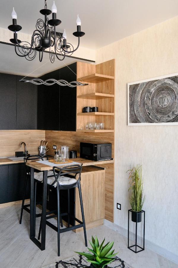 Luxury Apartments Sea View Julymia Odesa Exterior foto