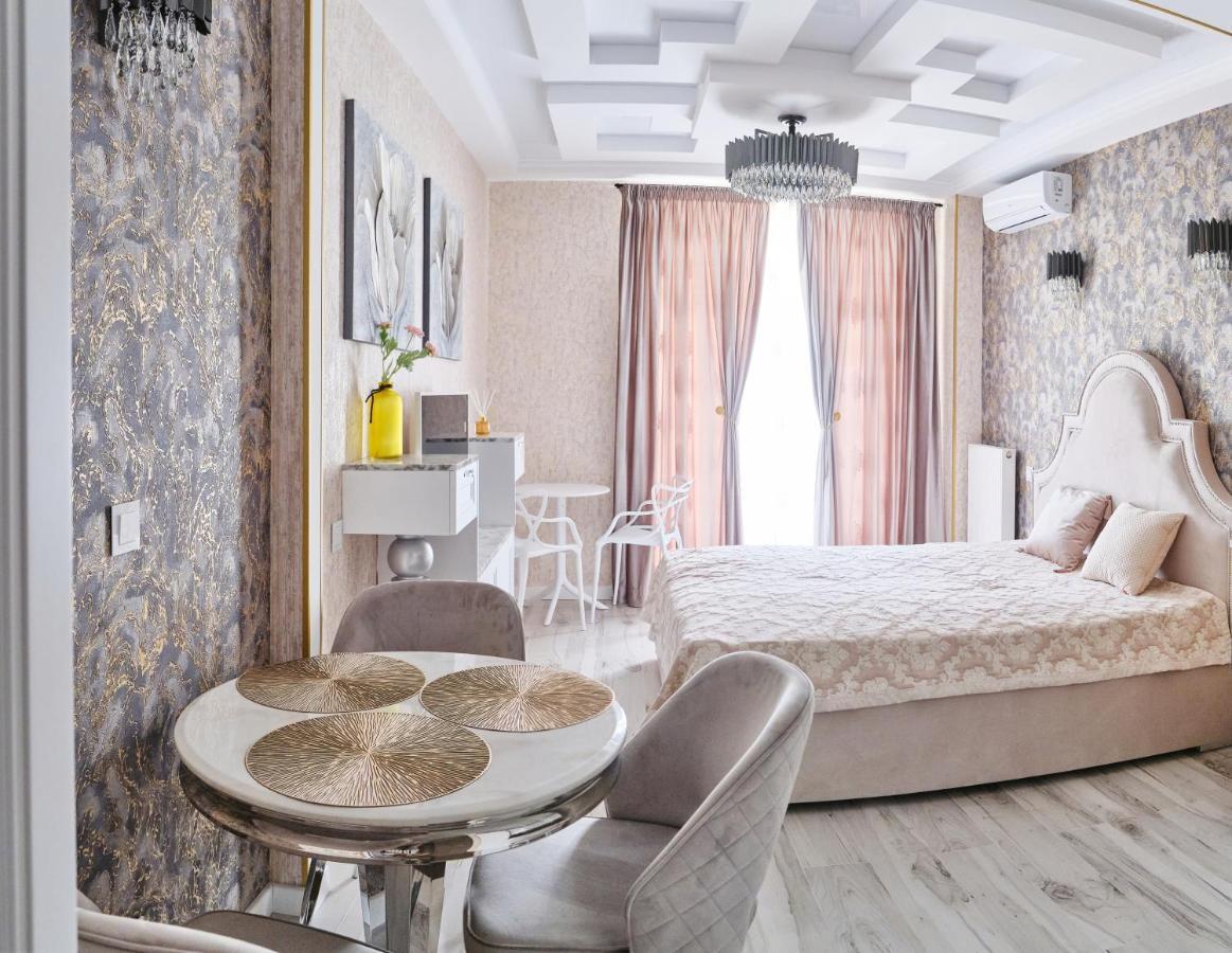 Luxury Apartments Sea View Julymia Odesa Exterior foto