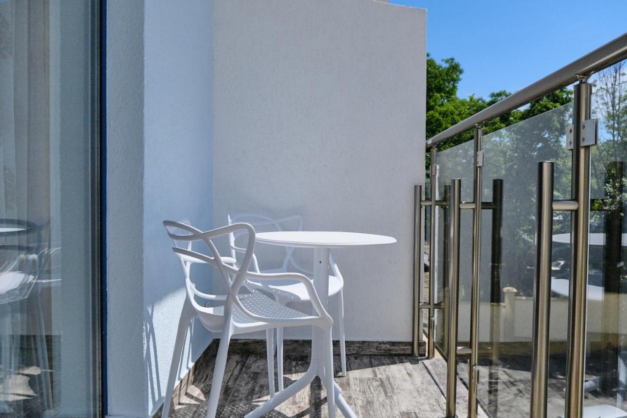 Luxury Apartments Sea View Julymia Odesa Exterior foto